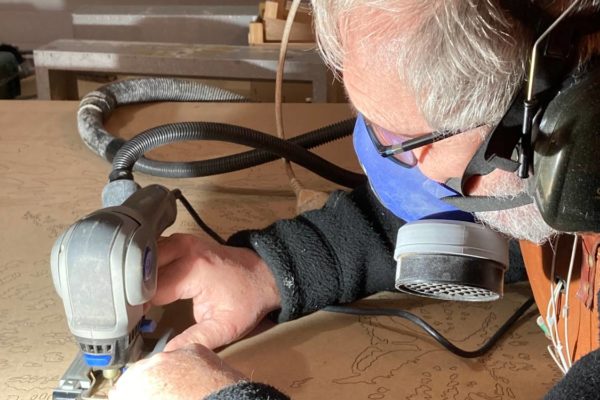 Thierry Kolb sculpte ses oeuvres