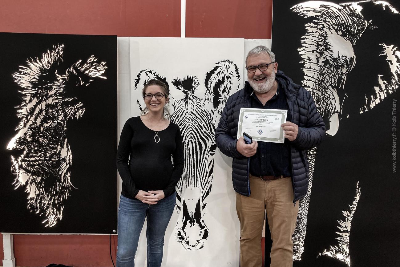 Thierry Kolb lauréat de la 15ème Biennale de la Sculpture et Peinture Animalières de Rambouillet est avec Aurore Bergé, Députée des Yvelines et