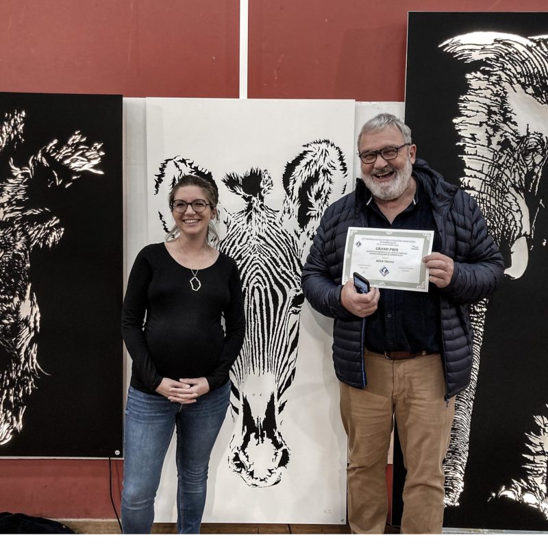 Thierry Kolb lauréat de la 15ème Biennale de la Sculpture et Peinture Animalières de Rambouillet est avec Aurore Bergé, Députée des Yvelines et