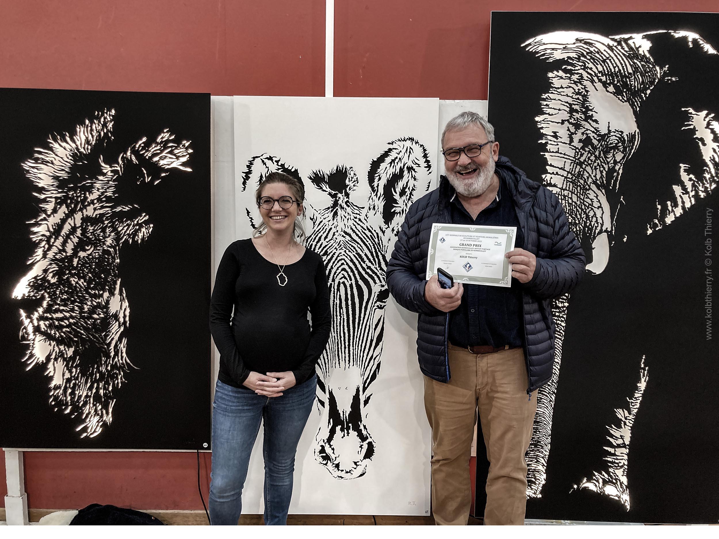 Thierry Kolb lauréat de la 15ème Biennale de la Sculpture et Peinture Animalières de Rambouillet est avec Aurore Bergé, Députée des Yvelines et